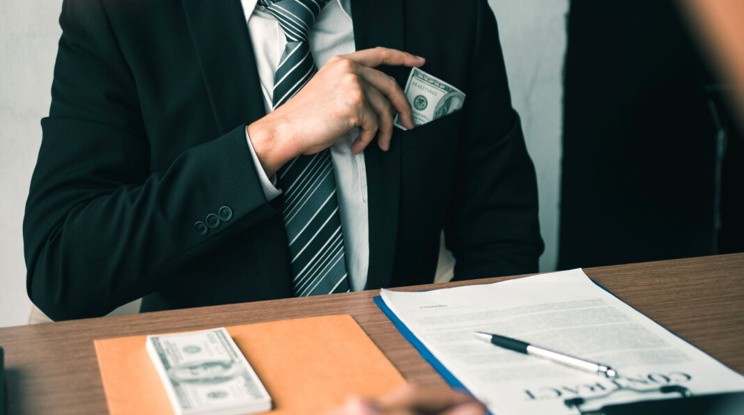 AMFCIFNewsAssetPro CIF – La Commission des sanctions de l’AMF vient d’infliger une amende de 2,5 millions d’euros à Carat GP et sa direction pour divers manquements à leurs obligations professionnelles.