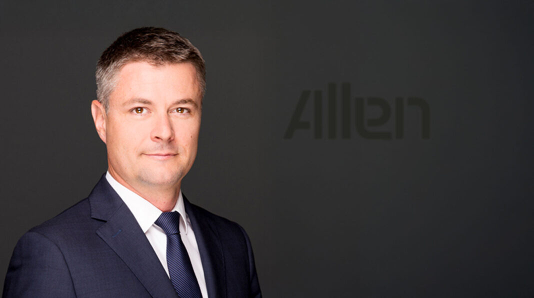 Le cofondateur de Carat Capital quitte le groupe Allen.