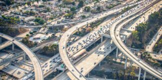 Allocation – Face à des marchés jugés chers et à une probabilité accrue d’éclatement de la bulle liée à l’intelligence artificielle, Edmond de Rothschild AM recommande une approche équilibrée.