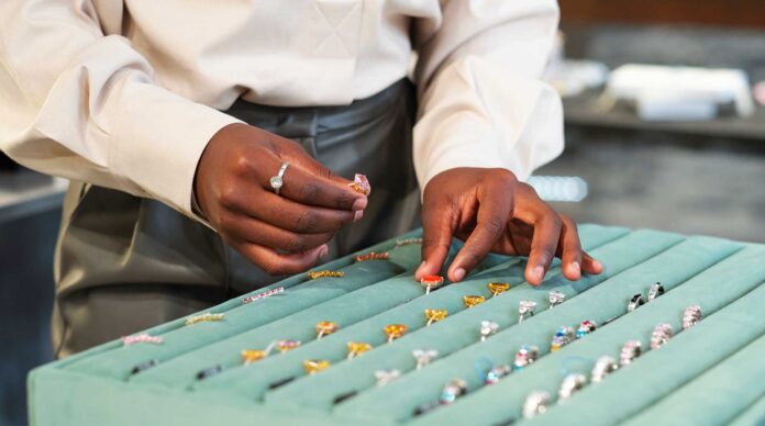 Infographies – Les 23 sociétés de gestion françaises dont les encours des fonds ouverts et des ETF européens dépassent 10 milliards d’euros ont collecté ensemble pas moins de 109 milliards d’euros nets en 2025 via ces véhicules.