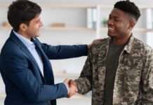 Lancé il y a un an, l’appel du gouvernement français à mobiliser davantage de capitaux privés pour financer le secteur de la défense a trouvé un écho favorable.